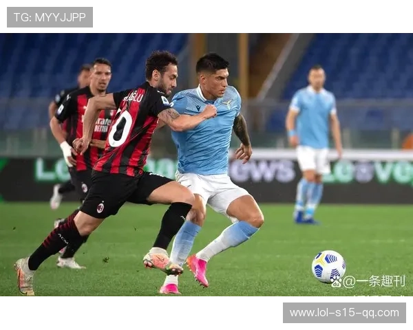 利雅得新月官方宣布三十二岁佛罗伦萨中卫马里正式加盟球队新赛季